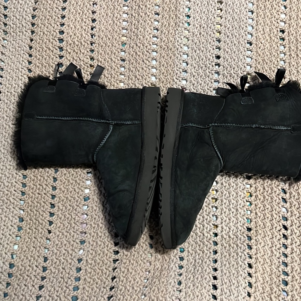 UGG BOOTS - Picture 9 of 10